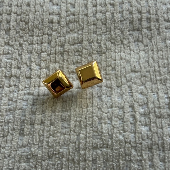 Vintage Earrings Set 4 pairs Floral Cameo Clip Earrings Square Stud Gold Brown - Picture 3 of 9